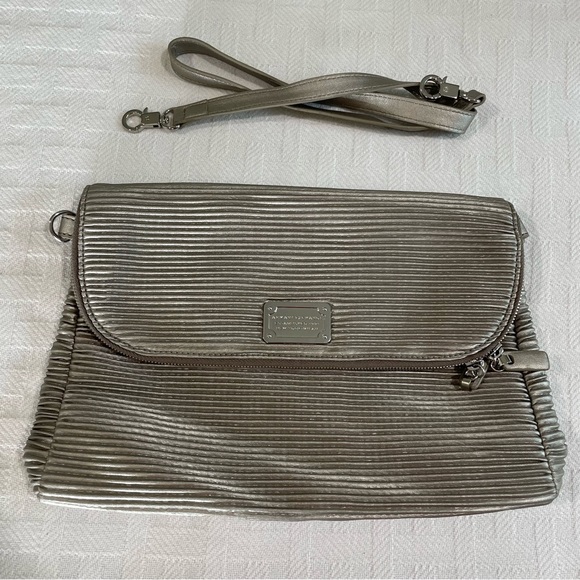 Armani Exchange Handbags - Armani Exchange Silver Metallic Scrunch Textured Clutch Purse